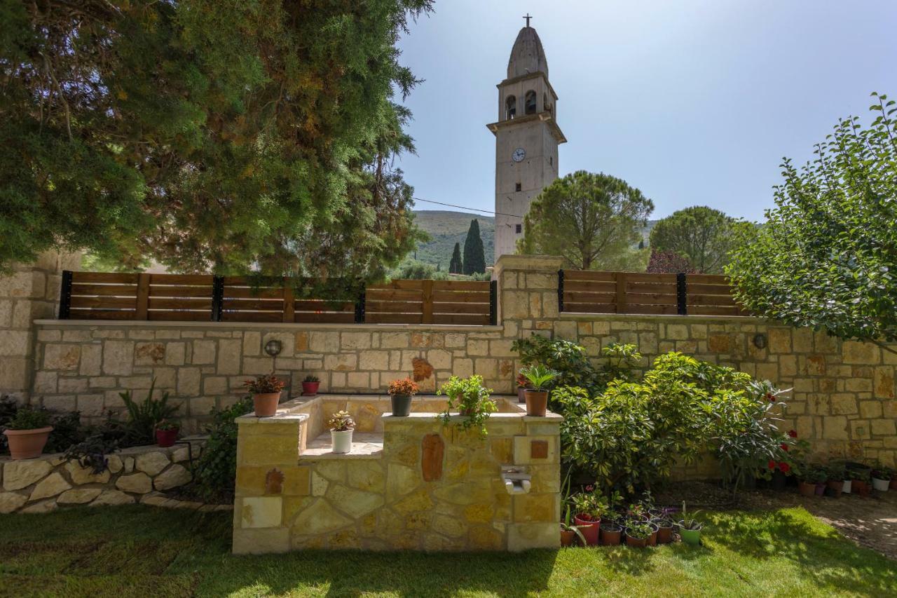 Ethereal Villa Mouzákion Extérieur photo